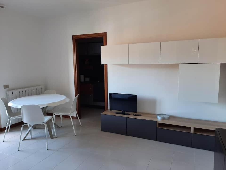 San Mariano Appartamento Confortevole E Ben Servito מראה חיצוני תמונה